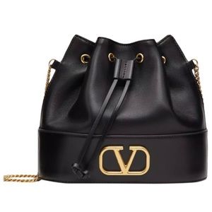 Valentino Garavani tote bag.